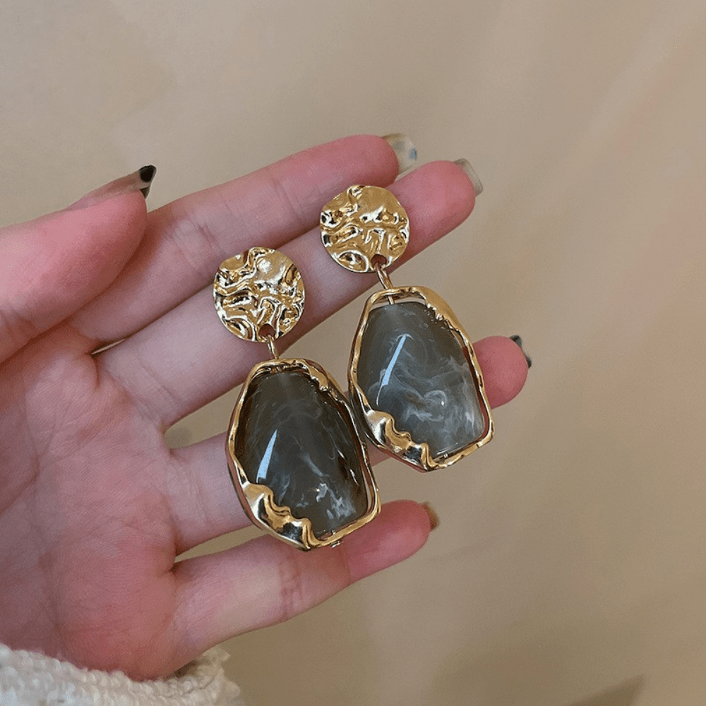 A pair of resin geometry earrings Fashion earrings Vintage irregular pendants temperament studs