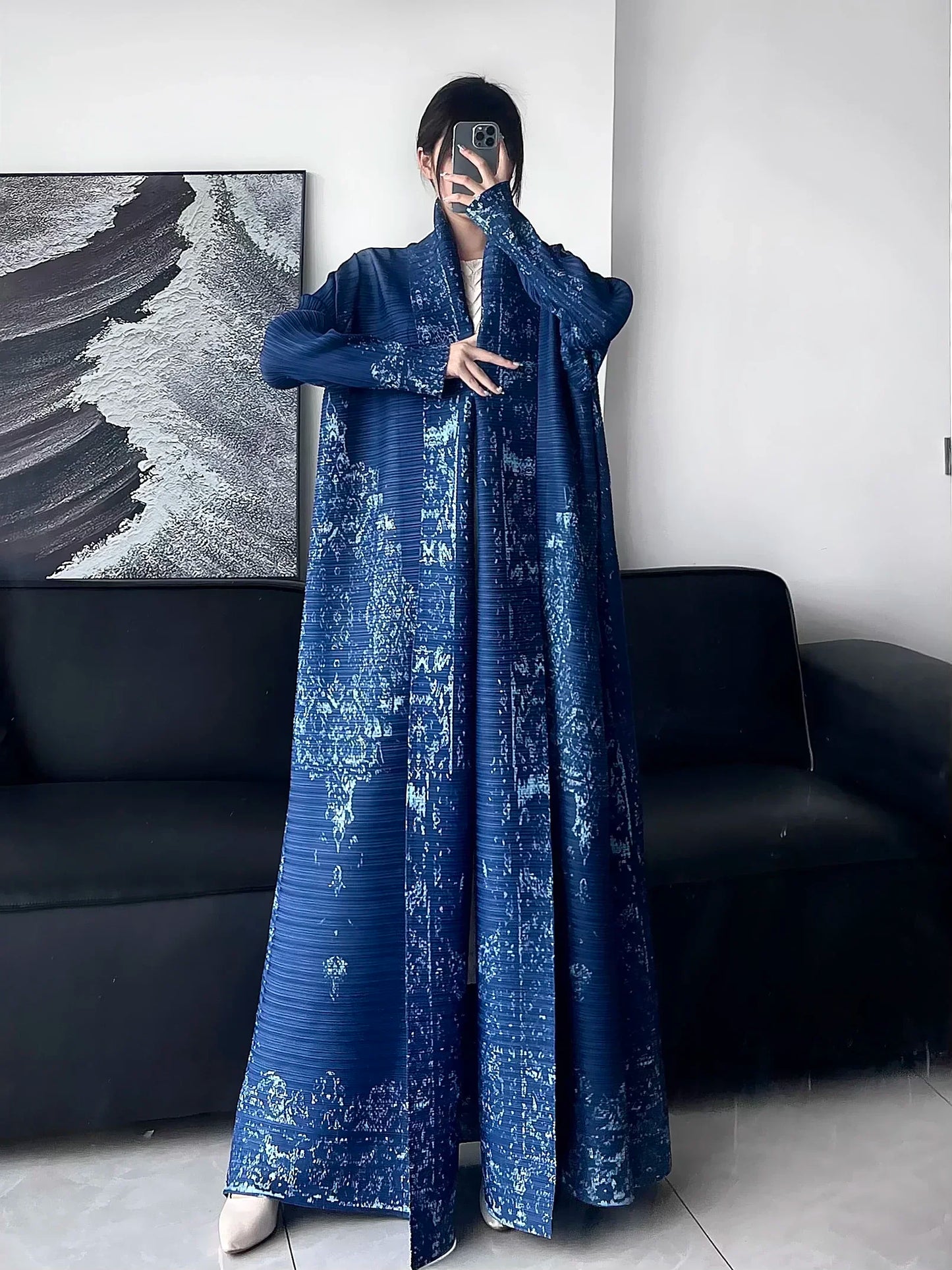 Miyake Pleated 2024 New Folded Collar Long Sleeved Retro Printed Dress Belt for Women Dubai Designer Original Fashion Loose Coat