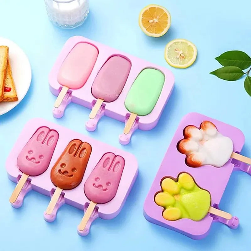 Silicone Ice Cream Mold Popsicle Siamese Molds with Lid DIY Homemade Ice Lolly Mold Cartoon Cute Image Handmade Kitchen Tools