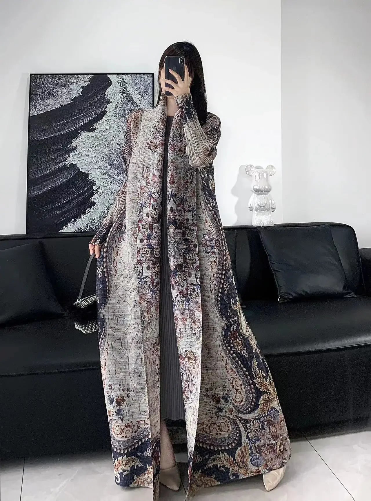 Miyake Pleated 2024 New Folded Collar Long Sleeved Retro Printed Dress Belt for Women Dubai Designer Original Fashion Loose Coat