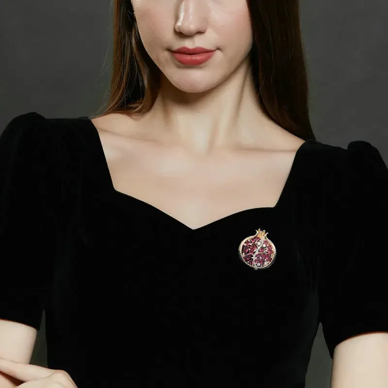 Luxury Winter Coat Accessories Corsage Creative Design Red Pomegranate Brooch for Women and Men